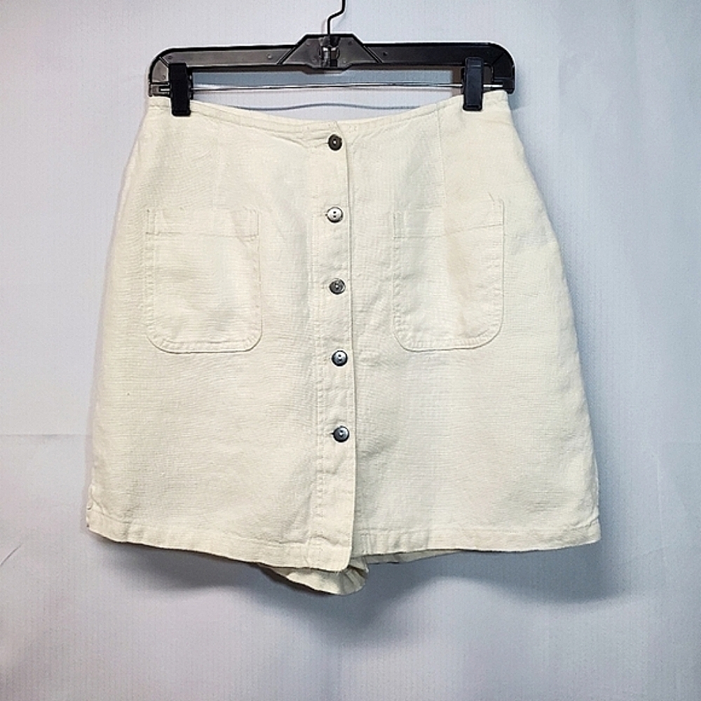 Karen Kane Linen Skort in Oatmeal